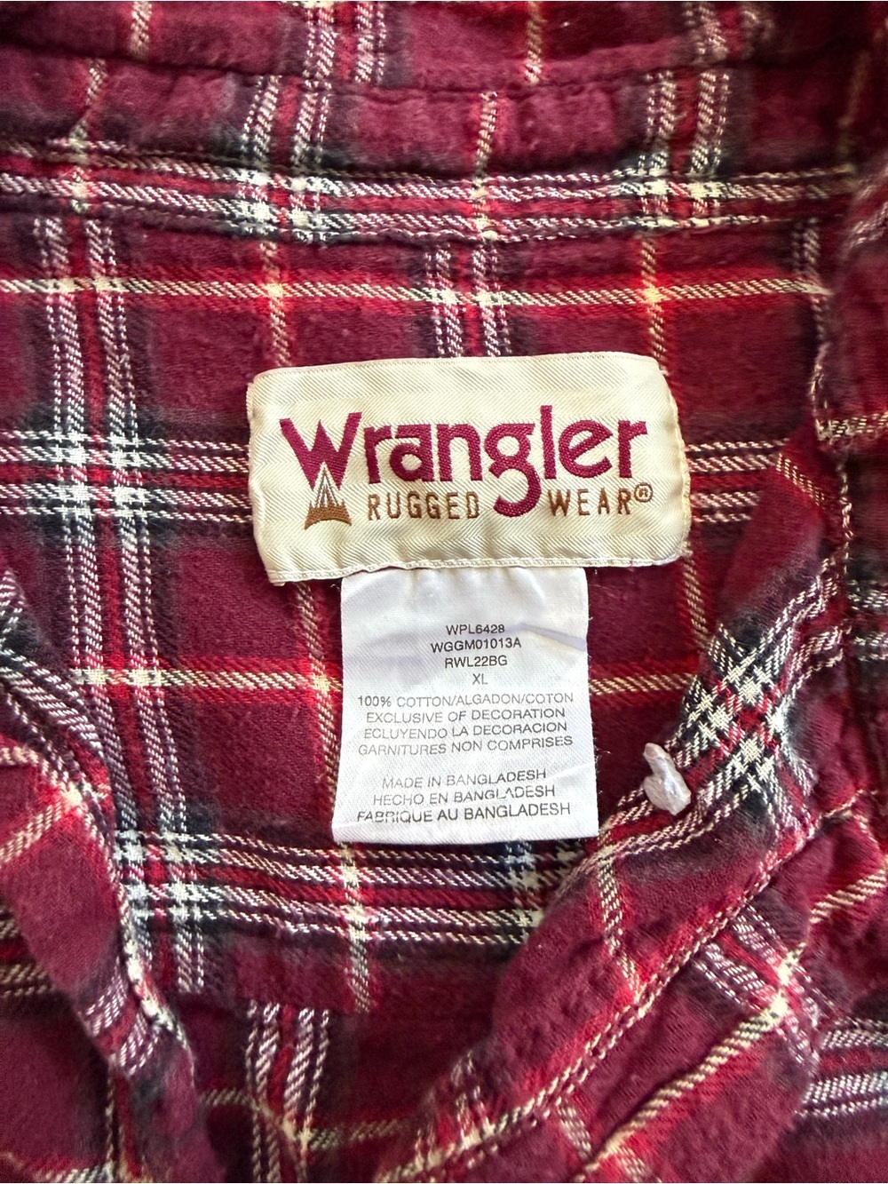 Wrangler Men's Red Plaid Long-Sleeve Button-Down Shirt - Picture 3 of 13